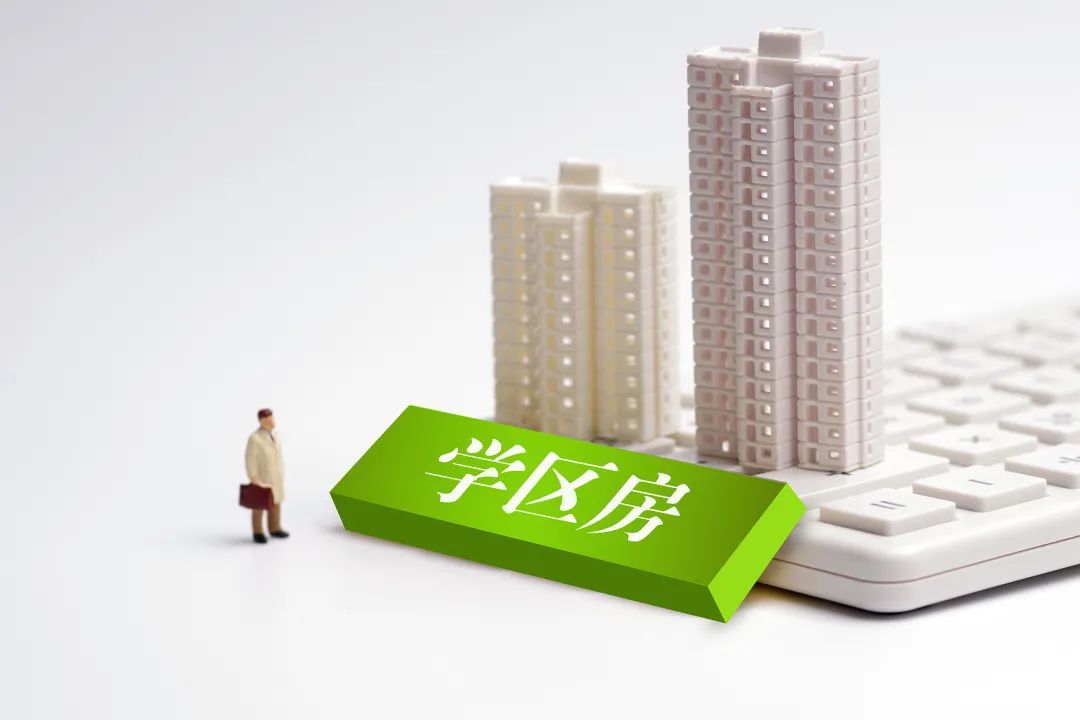 玻璃鋼冷卻塔配制有誤將同時(shí)危害冷水機(jī)制冷實(shí)際效果,玻璃鋼冷卻塔安裝